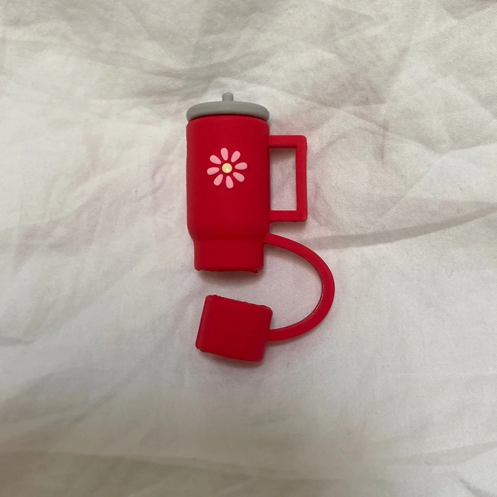 SHEIN red silicone straw cover cap for Stanley Cup. Straw topper. One size. - Picture 5 of 11